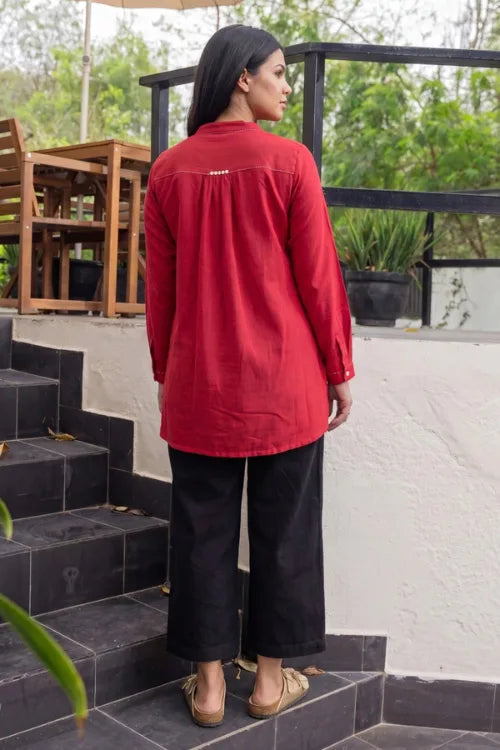 Rangsutra Dhwani Red Mandarin Collar Handloom Cotton Top