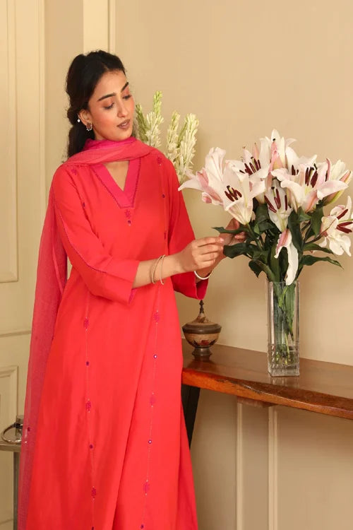 Rangsutra Aashvi Coral V-Neck Mangalgiri Cotton Kurta With Desert Hand Embroidery