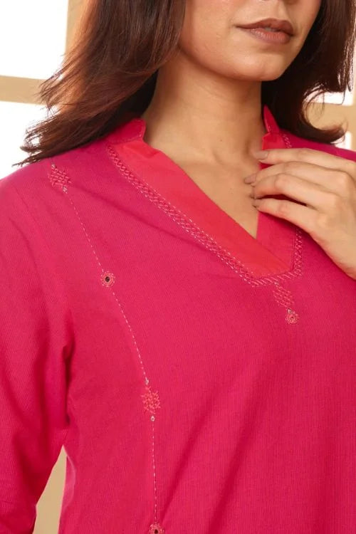 Rangsutra Aashvi Pink V-Neck Mangalgiri Cotton Kurta With Desert Hand Embroidery