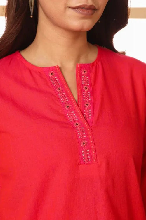Rangsutra Aashvi Coral V-Neck Mangalgiri Cotton Top With Desert Hand Embroidery