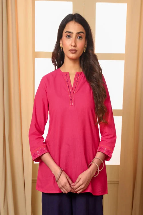 Rangsutra Aashvi Pink V-Neck Mangalgiri Cotton Top With Desert Hand Embroidery