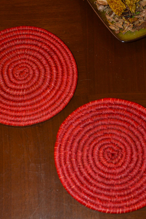 Dharini Sabai & Palm Round Trivets Red (Set Of 2)