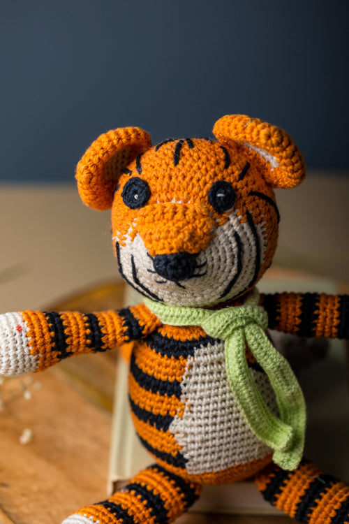 Samoolam Handmade Curious Tiger Cuddle Toy