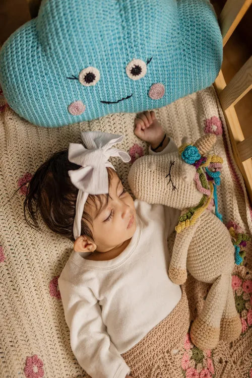 Samoolam Happy clouds cushion