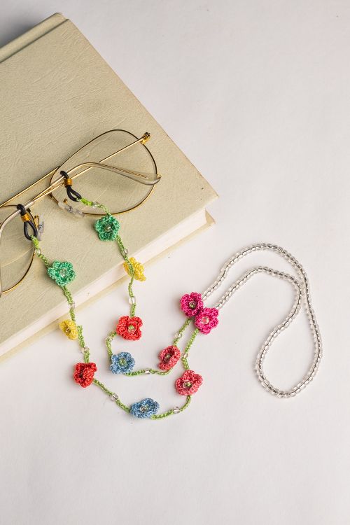 Samoolam Handmade Crochet Floral Trail Spec Chain-Multicolour