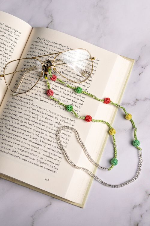 Samoolam Handmade Crochet Beaded  Spec Chain-Multicolour