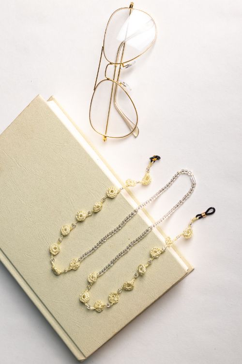 Samoolam Handmade Crochet Tikki Spec Chain-Off White