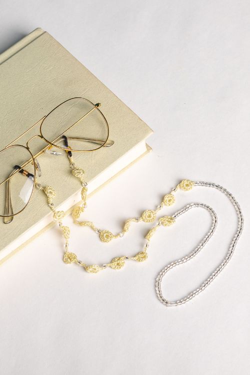 Samoolam Handmade Crochet Tikki Spec Chain-Off White