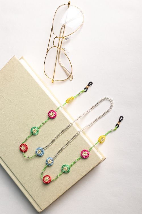 Samoolam Handmade Crochet Mandala Spec Chain-Multicolour