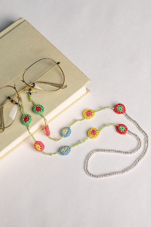 Samoolam Handmade Crochet Mandala Spec Chain-Multicolour