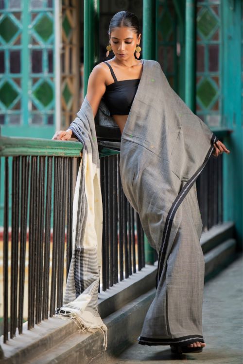 TICH Soft & Light. Handwoven Bengal Cotton Saree - Grey Elegance