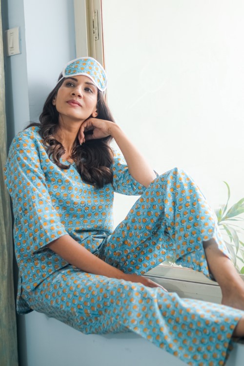 Sootisyahi 'Rosey Retreat' Handblock Printed Pure Cotton Night Suit