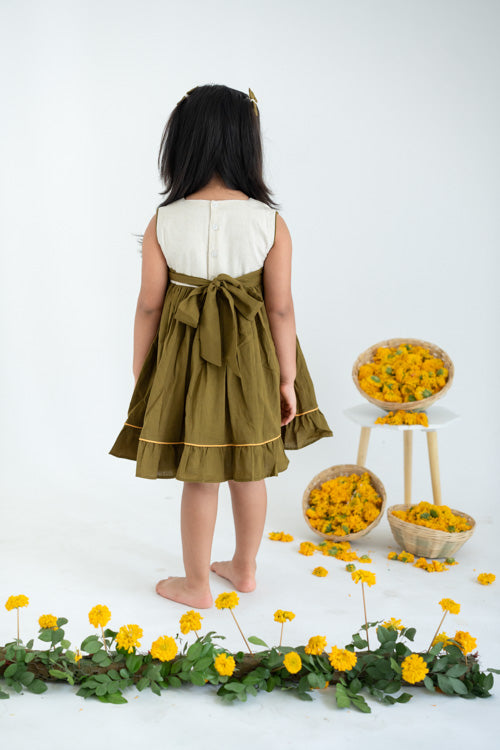 Soleilclo "Green Hand Embroidered Cotton Sleeveless Dress"