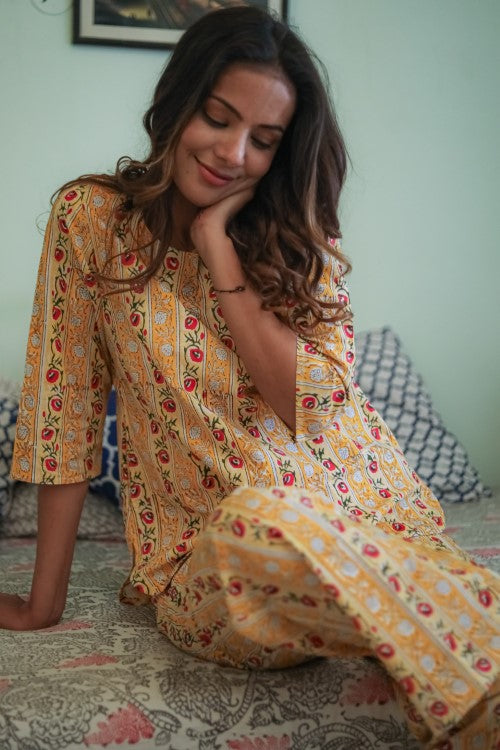 Sootisyahi 'Daisy Bliss'  Handblock Printed Pure Cotton Night Suit