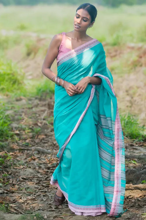 THE ICH Bengal Weaves. Handwoven Soft Cotton Saree - Lagoon Bloom