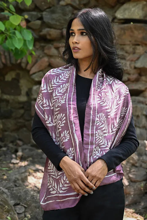 The ICH Light & Soft. Handcrafted Silk Batik Scarf - Mauve Fern