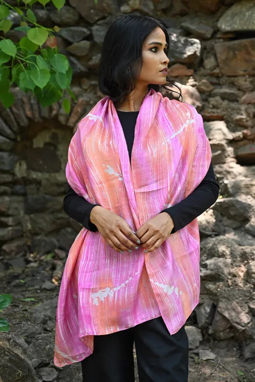 The ICH Light & Elegant. Handcrafted Silk Batik Stole - Pink Splatter