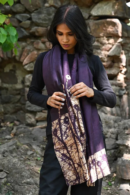 The ICH Light & Elegant. Handcrafted Silk Batik Stole - Espresso Vines