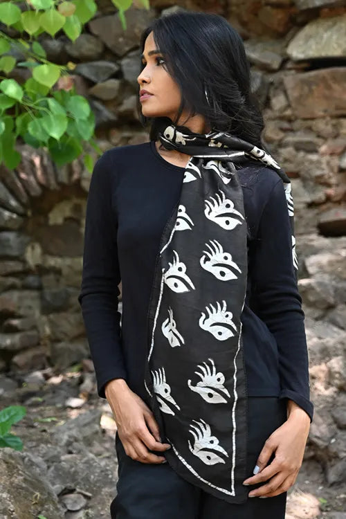 The ICH Light & Soft. Handcrafted Silk Batik Scarf - Ivory Abstract