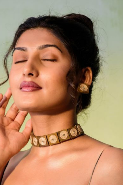 WHE Square Wooden Block Jute Choker