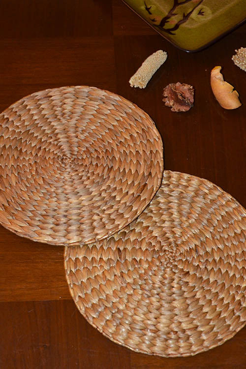 Dharini Water Hyacinth Round Trivets (Set Of 2)
