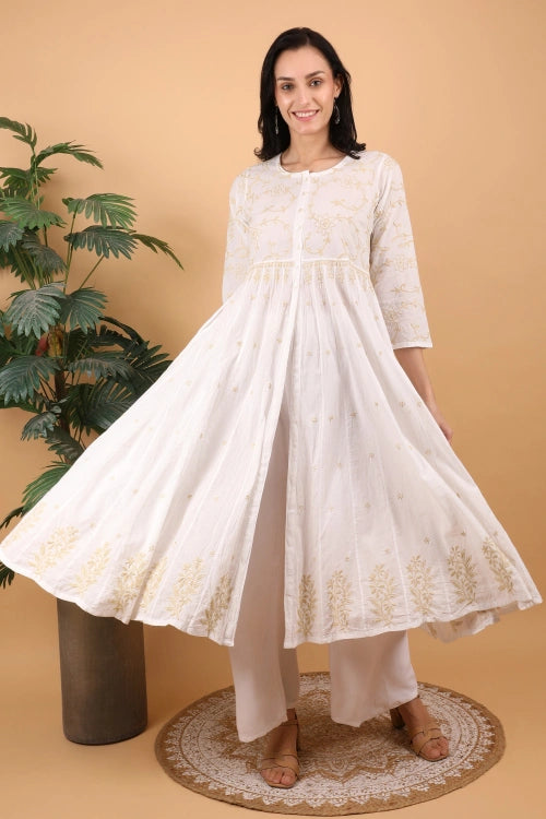 Shwet Women White Hand Embroidered Chikankari Shrug