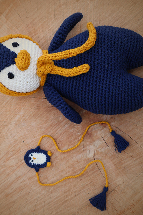Himalayan Blooms Rakhi With Penguin Toys
