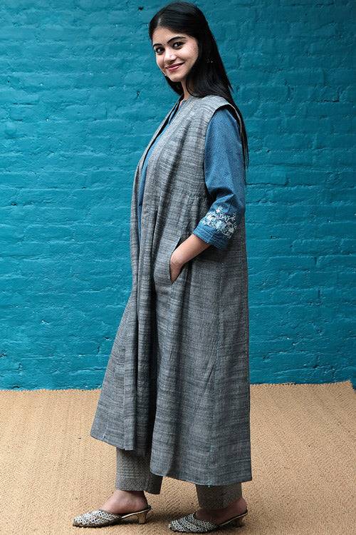 Buy Dharan Brown Sleeveless Long Shrug For Women Online – Okhaistore