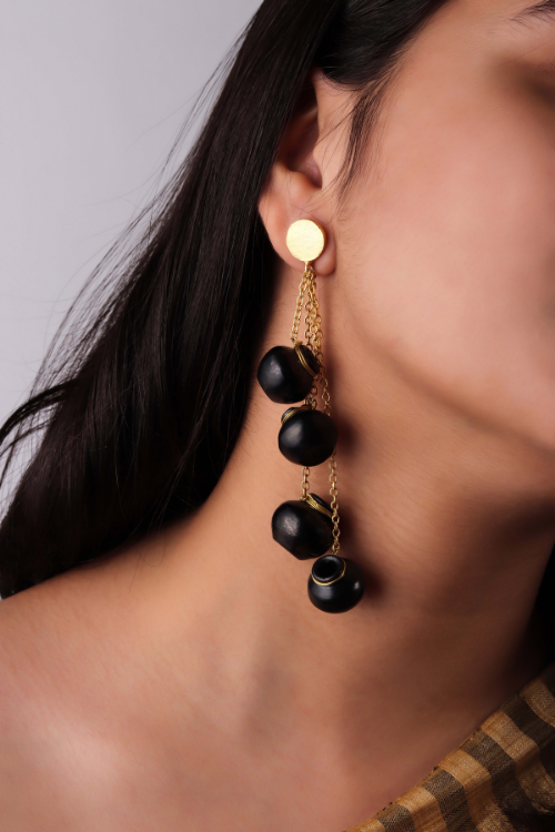 Kabbish'S Sikahar Chain Earring, Black Pottery