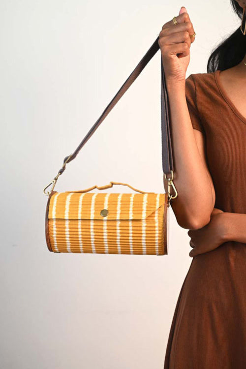 Lukka Chuppi Sunny Pumpkin Round Clutch