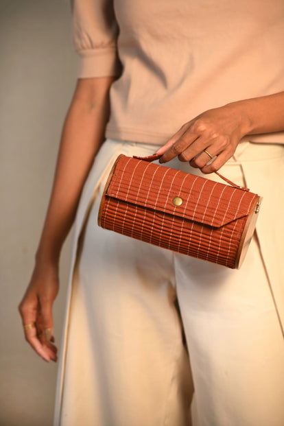 Lukka Chuppi Earthen Hue Round Clutch -Changeable Sleeve Set
