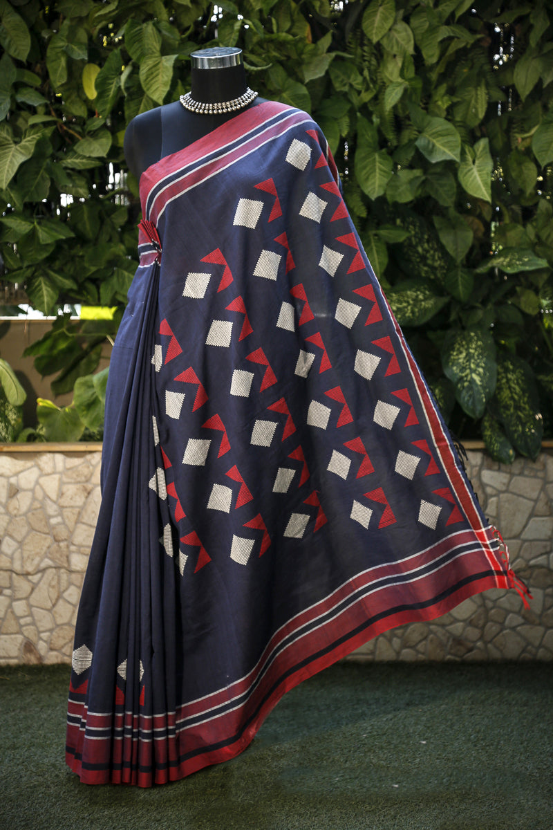 Bun.Kar Bihar 'Dakshita' Handwoven Extra Weft Cotton-Saree