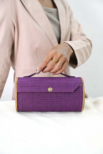 Lukka Chuppi Mountain Vale Round Clutch