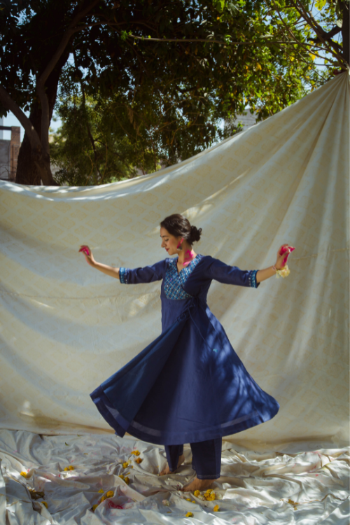 Urmul'Bavari' Sitara'  Kurti.(2Pc Kurta And Pant  )