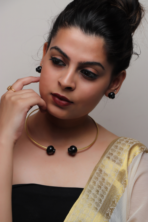 Kabbish'S Kalash Choker Of Black Pottery