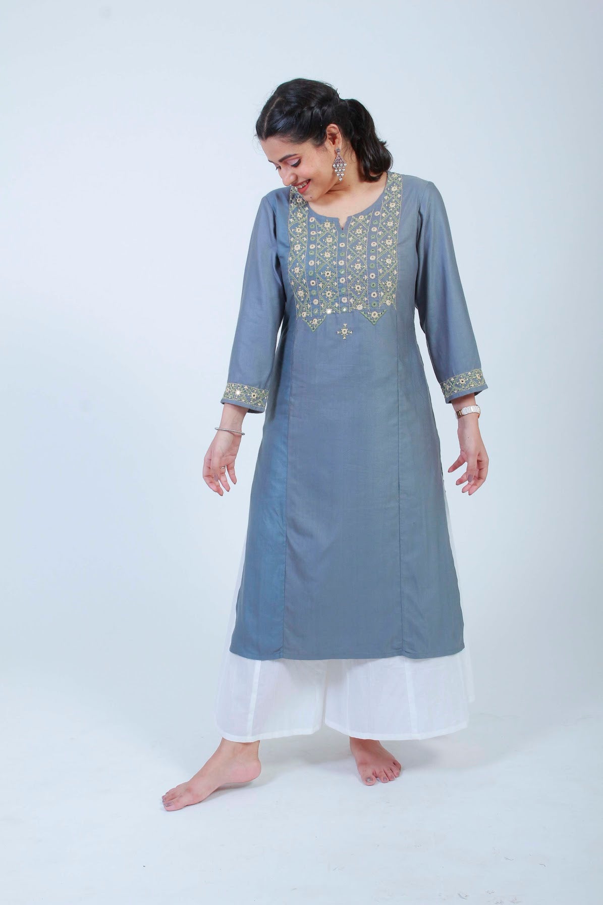 Urmul 'Jaalibari' Hand Embroidered Grey Cotton Silk Kurta