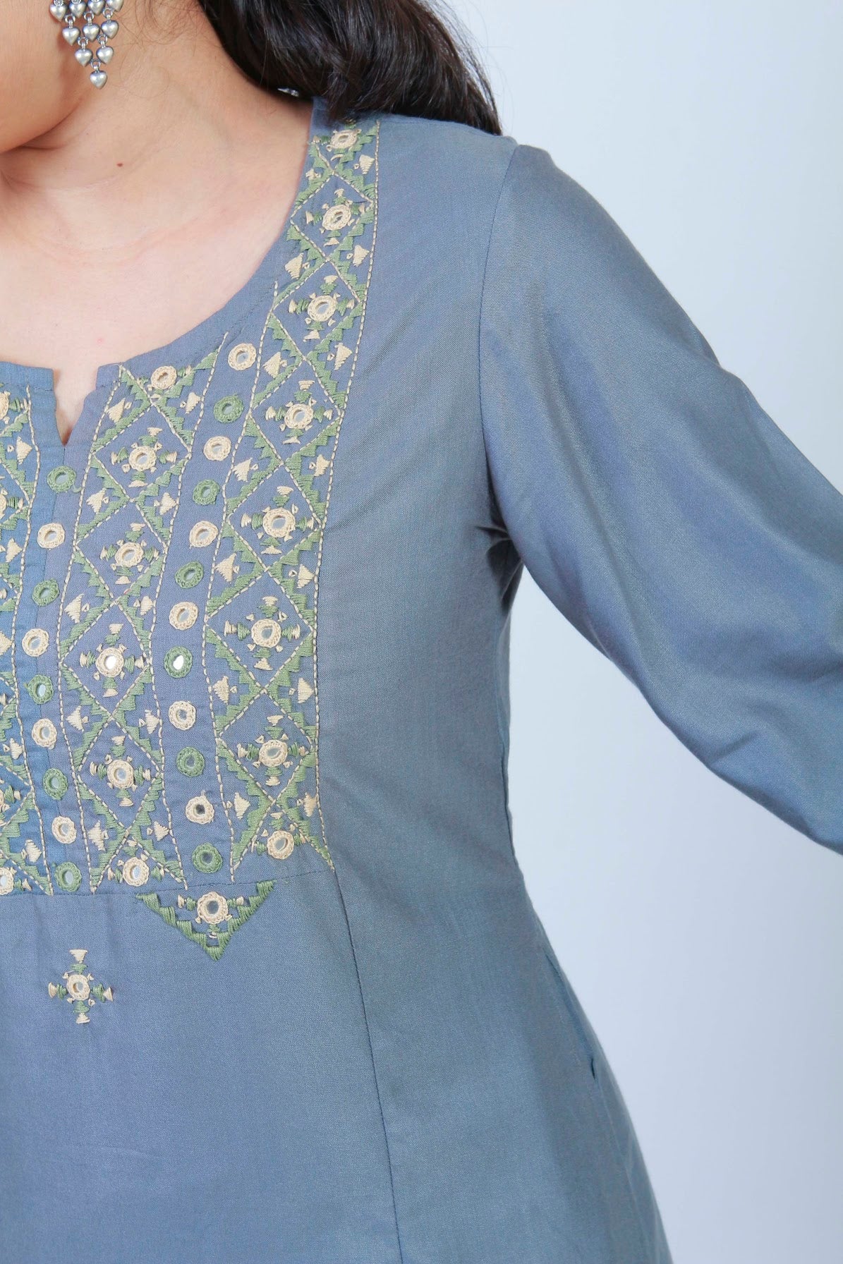 Urmul 'Jaalibari' Hand Embroidered Grey Cotton Silk Kurta