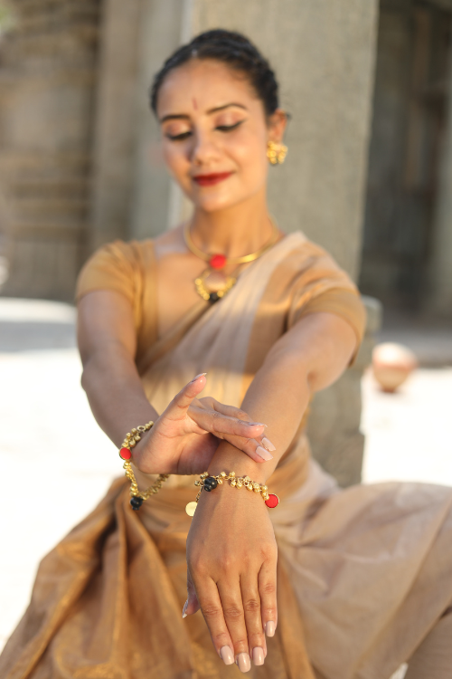 Kabbish'S Bharatnatyam Ghungroo Bracelet,Black Pottery