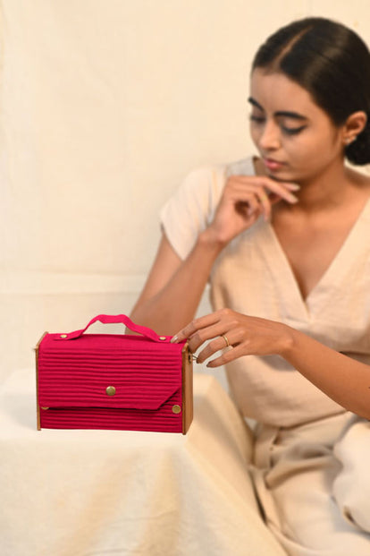 Lukka Chuppi Rich Rose Box Clutch