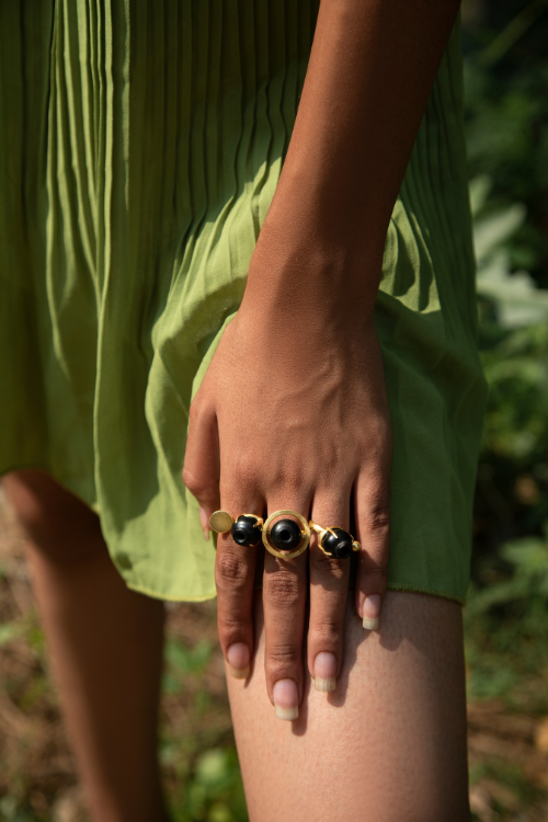 Kabbish'S Kalash Ring, Black Pottery