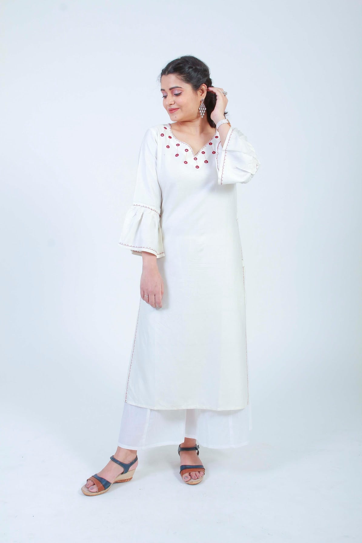 Urmul 'Bella' Hand Embroidered white cotton silk kurta