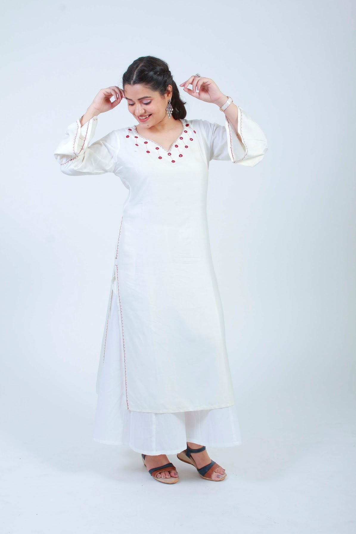 Urmul 'Bella' Hand Embroidered white cotton silk kurta