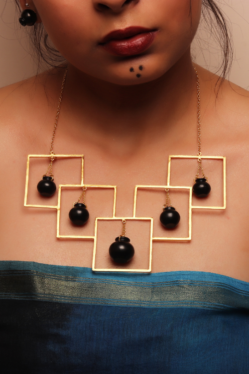 Kabbish'S Black Pottery Handi Necklace