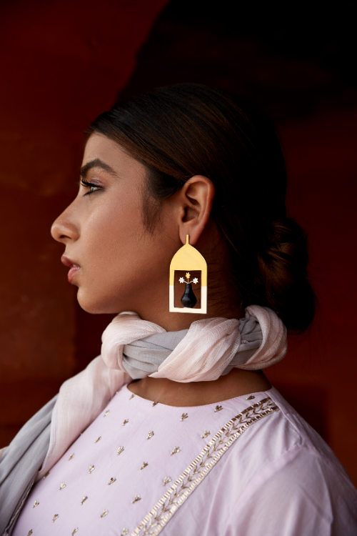 Kabbish'S  Black Pottery Guldasta In Geometric Frame Earrings