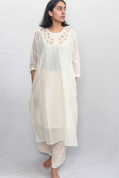 Sadhna 'Aachho'White Applique And Tank Work Chanderi Silk  Kurta .