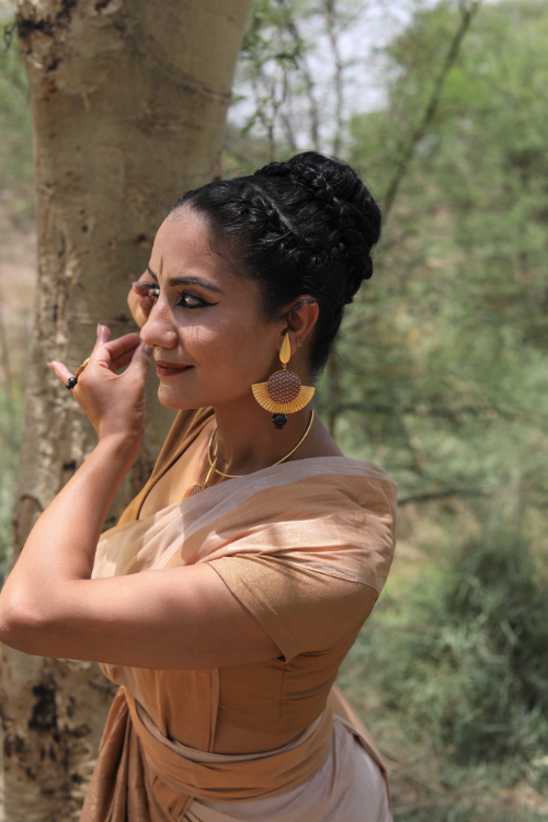 Kabbish'S Fan Drape And Tika Bharatnatyam Earrings,Black Pottery