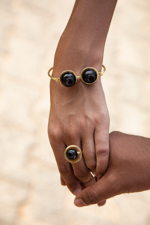 Kabbish'S Kalash Ring, Black Pottery