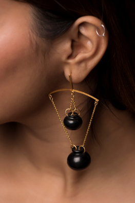 Kabbish'S Handi Dangle Earrings With Black Pottery