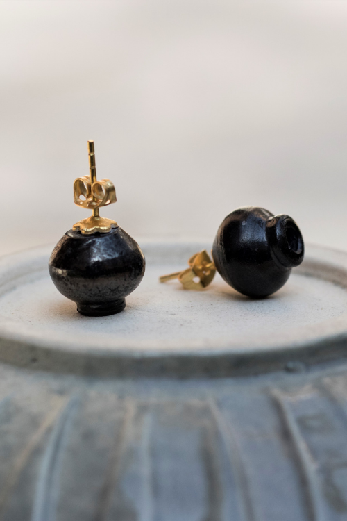 Kabbish'S Kalash Statement Stud, Gold And Black