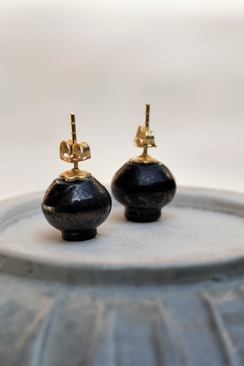 Kabbish'S Kalash Statement Stud, Gold And Black